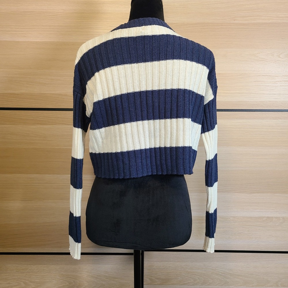 American Eagle Cropped Boxy Cardigan Women XS Blue White Striped Ribbed Knit - Picture 2 of 11